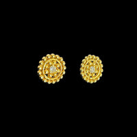 ダイヤの花輪ピアス