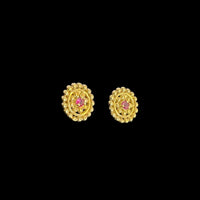 ルビーの花輪ピアス