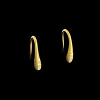 雫ピアス