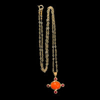 珊瑚とスピネルのペンダント