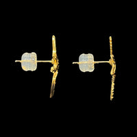 飛翔する鶴ピアス