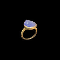 タンザナイトのカービングリング
