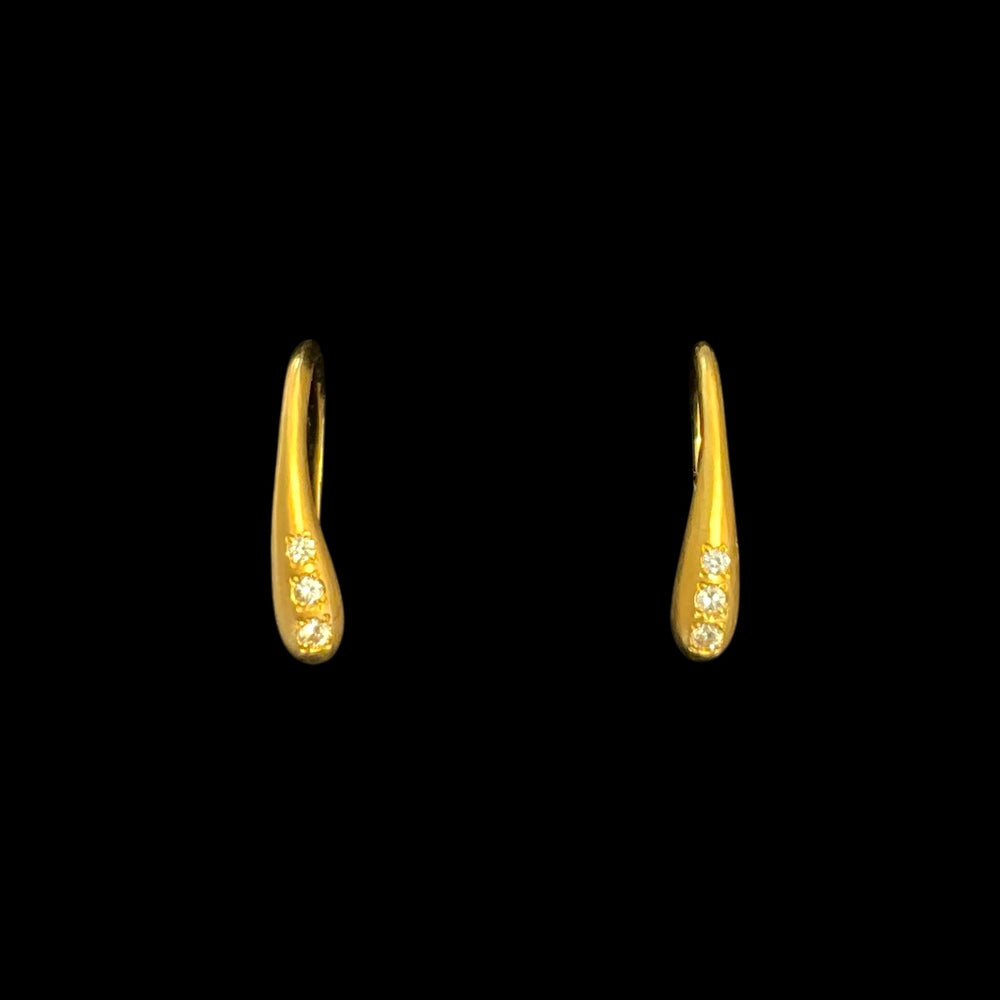 雫のピアス