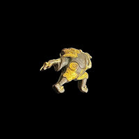 獅子踊りのピンブローチ

