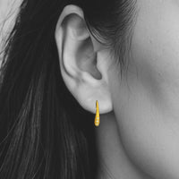 雫のピアス
