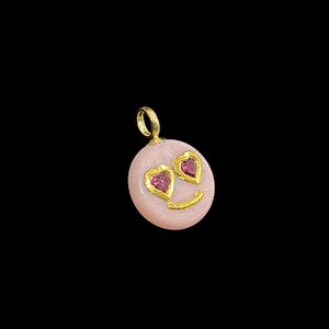 ピンクの瞳のハートスマイリング