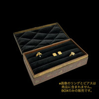 三つ葉のクローバーのジュエリーボックス
