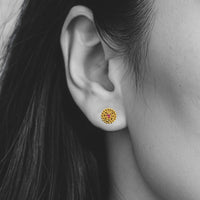花輪のピアス(ルビー)