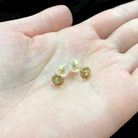 小さなお花のピアス
